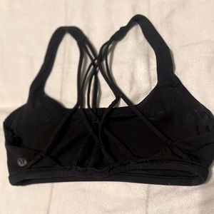Lululemon Black Strappy Sportsbra Size 2 with pads